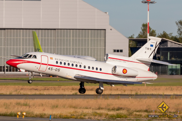 Dassault Falcon 900B